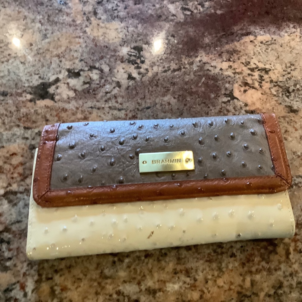Brahmin wallet